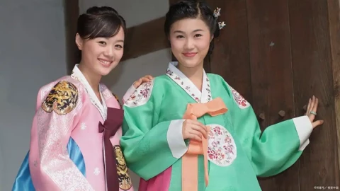 始祖鸟价值地震