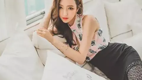 校服贵吗