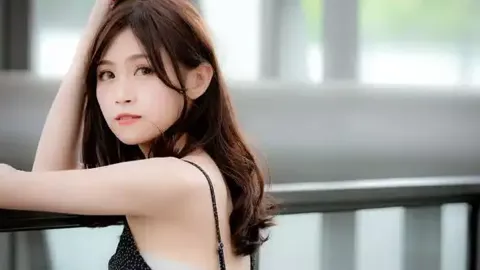摩天轮遭雷击