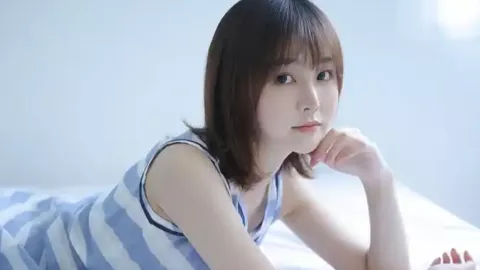 他还是个孩子
