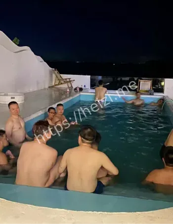 男同聚会