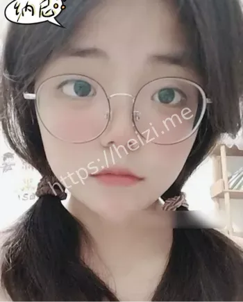 反差嫩妹