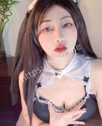 奶白甜兔兔
