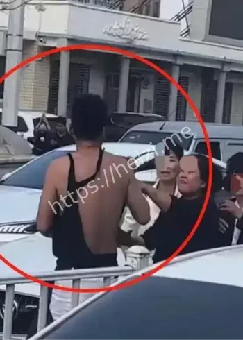 正脸亮相
