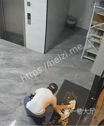 快递柜惊魂