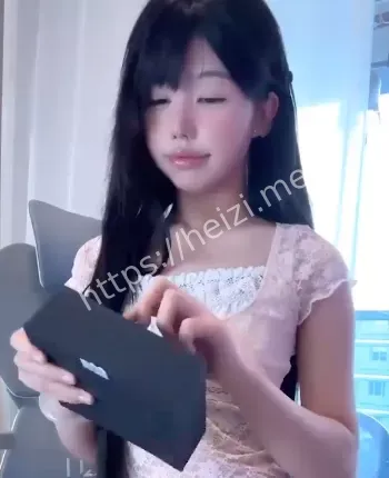 擦边网红