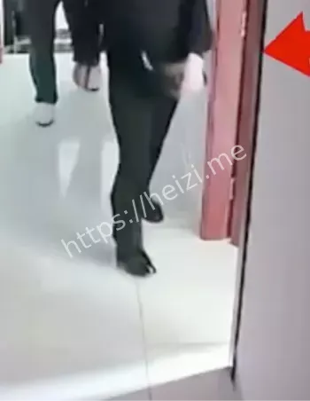 女子色诱