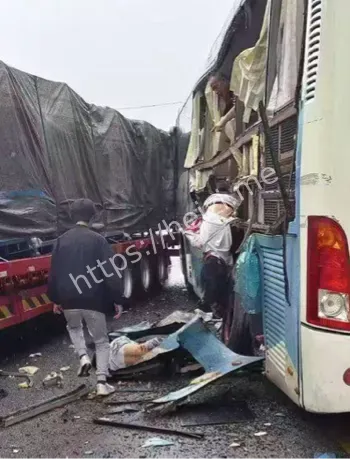 送考巴车