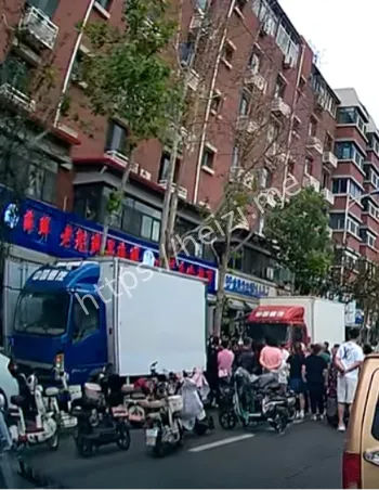 母子被赶