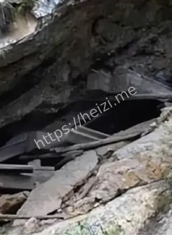 悬崖顶端