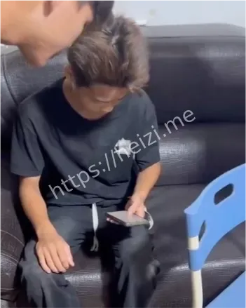同村少年