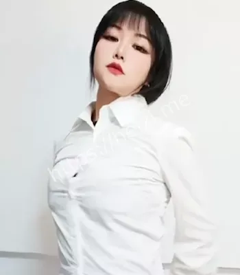 何旭雅
