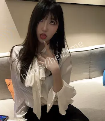 酣睡小熊
