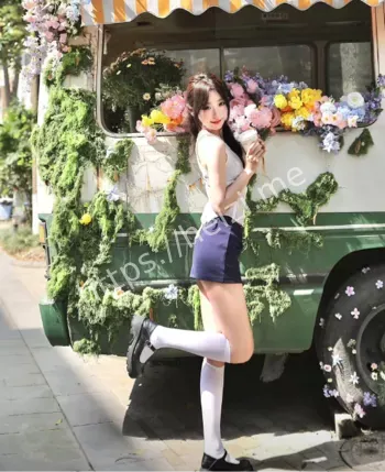 大奶甜妹
