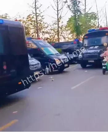 暴雷冲突