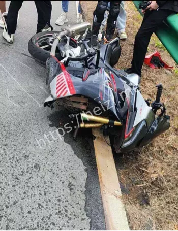 逆行货车