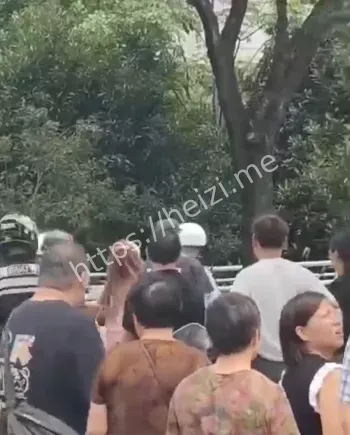 年轻人诱惑