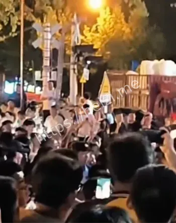 聚众维权