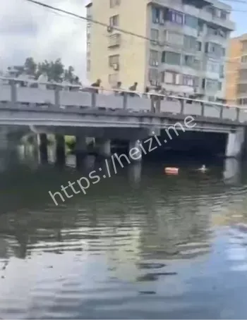 男教师救援