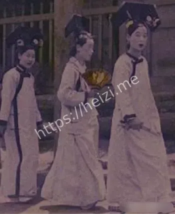 宫女身影