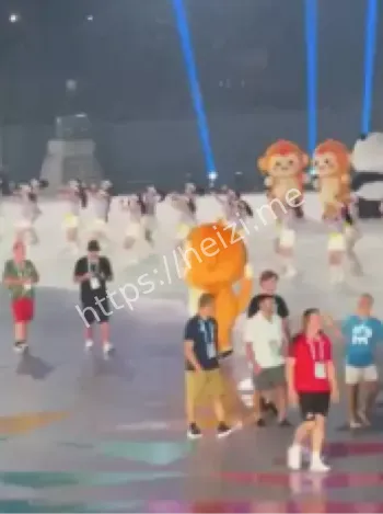 吉祥物互动