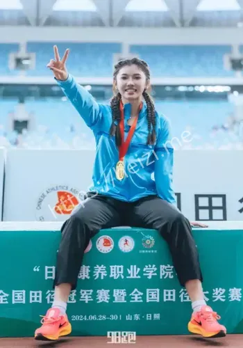 吴艳妮