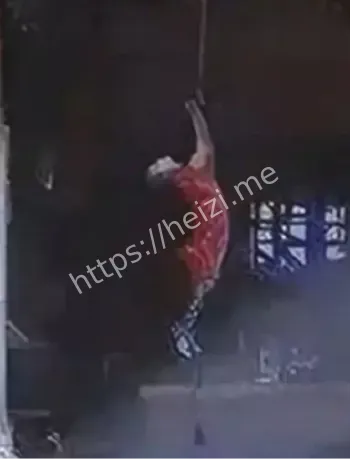 重庆红衣男孩