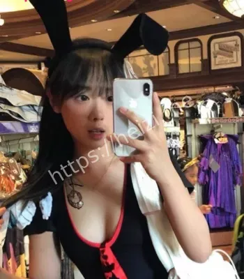 黑丝翘臀