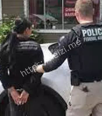 警方突袭