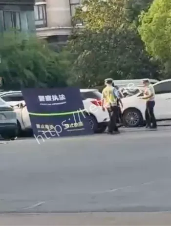 蔚来撞车事故