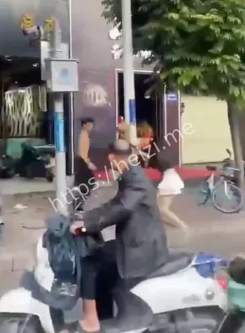 精神小伙