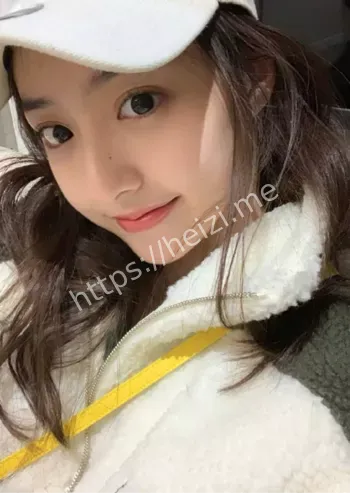 张馨月
