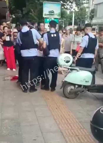 7岁男孩被打