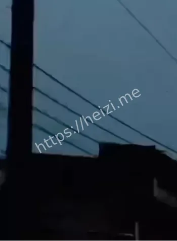 路人拍摄曝光