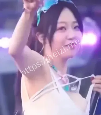 粉嫩乳晕