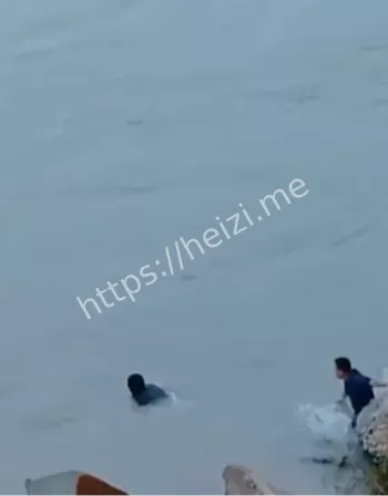 消防员救援