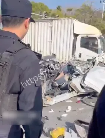 小轿车