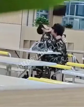大学生情侣