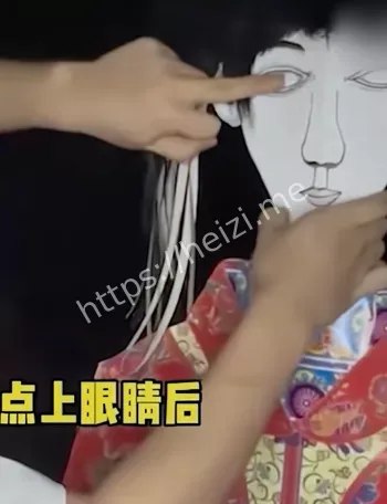 怒砸开光神像