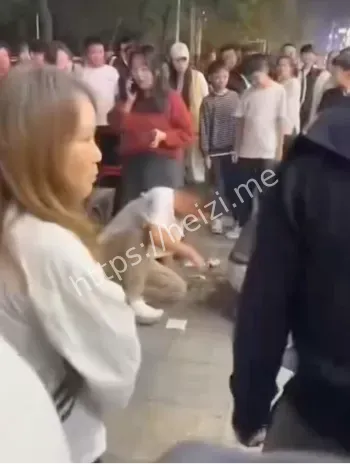 叫人斗殴