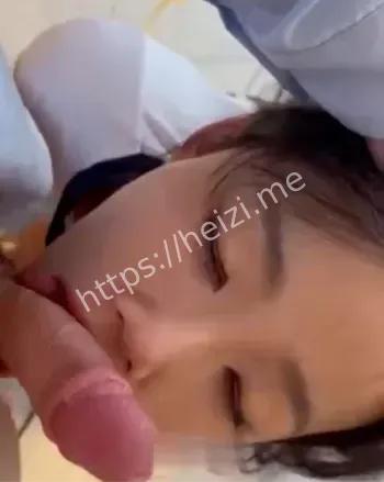 女大学生