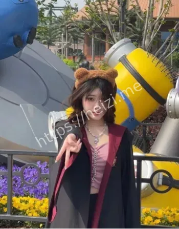 高颜值女大