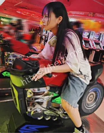 反差精神小妹