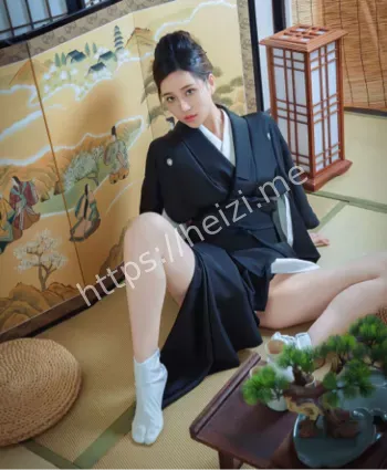 黑色礼服