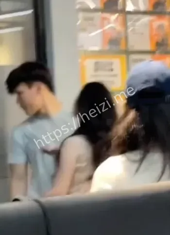 2女会员扇耳光