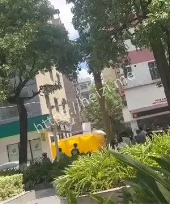 精神小伙