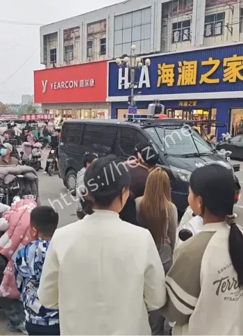 精神小伙
