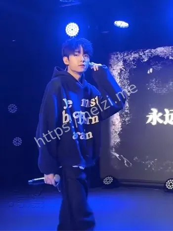 伍六七睡女粉