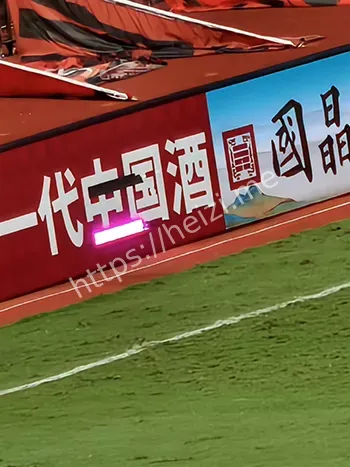 黄威乌龙重伤