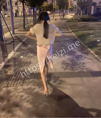 邓乔馨